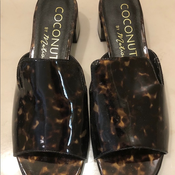 COPY - Tortoise sandals/mules - Picture 2 of 3